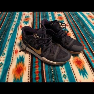 Nike Kyrie Irving 3 basketball shoes